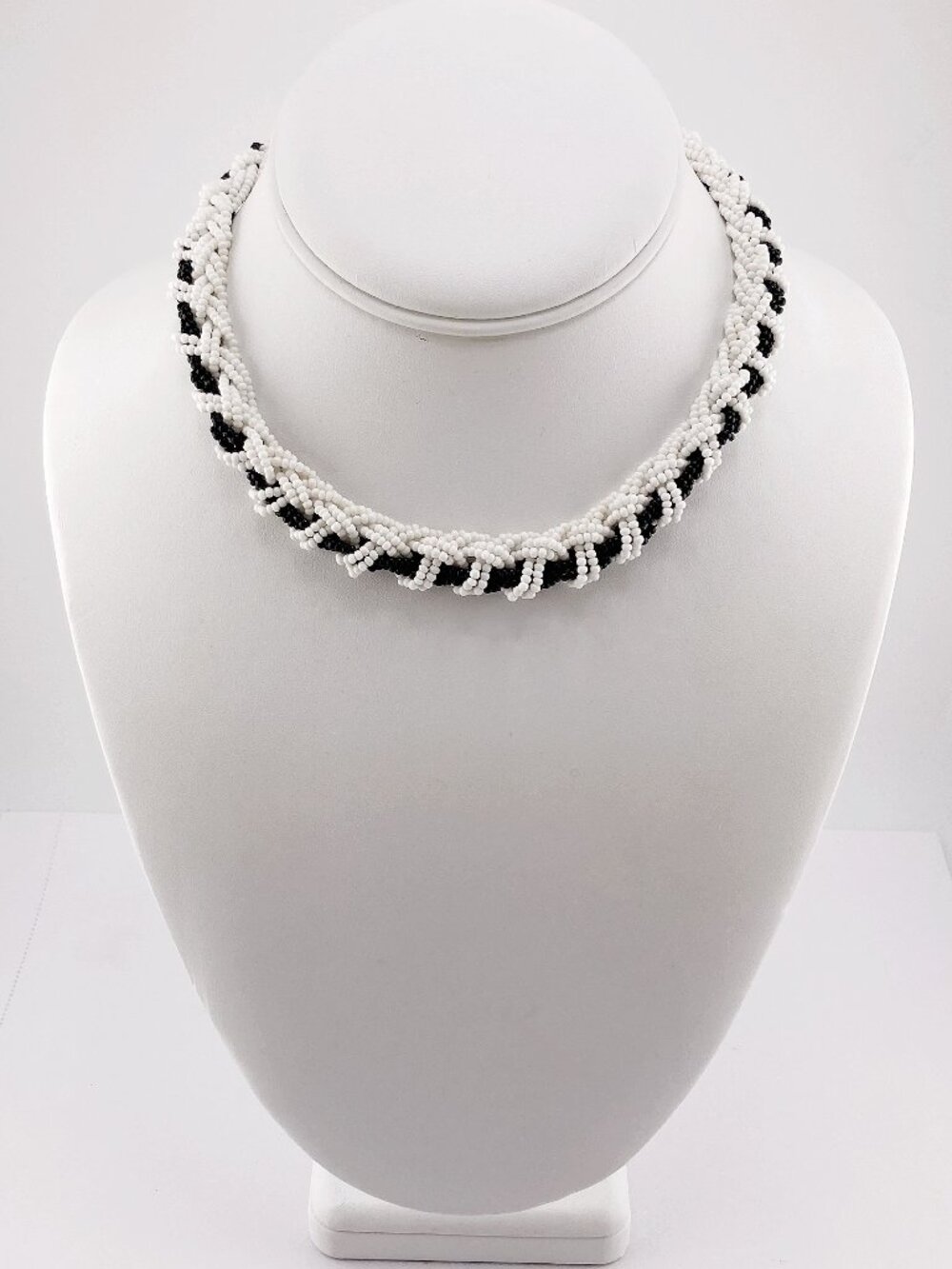 VINTAGE White and black woven seed bead choker necklace 1950s 1960s goth jewelry